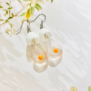 Egg earrings